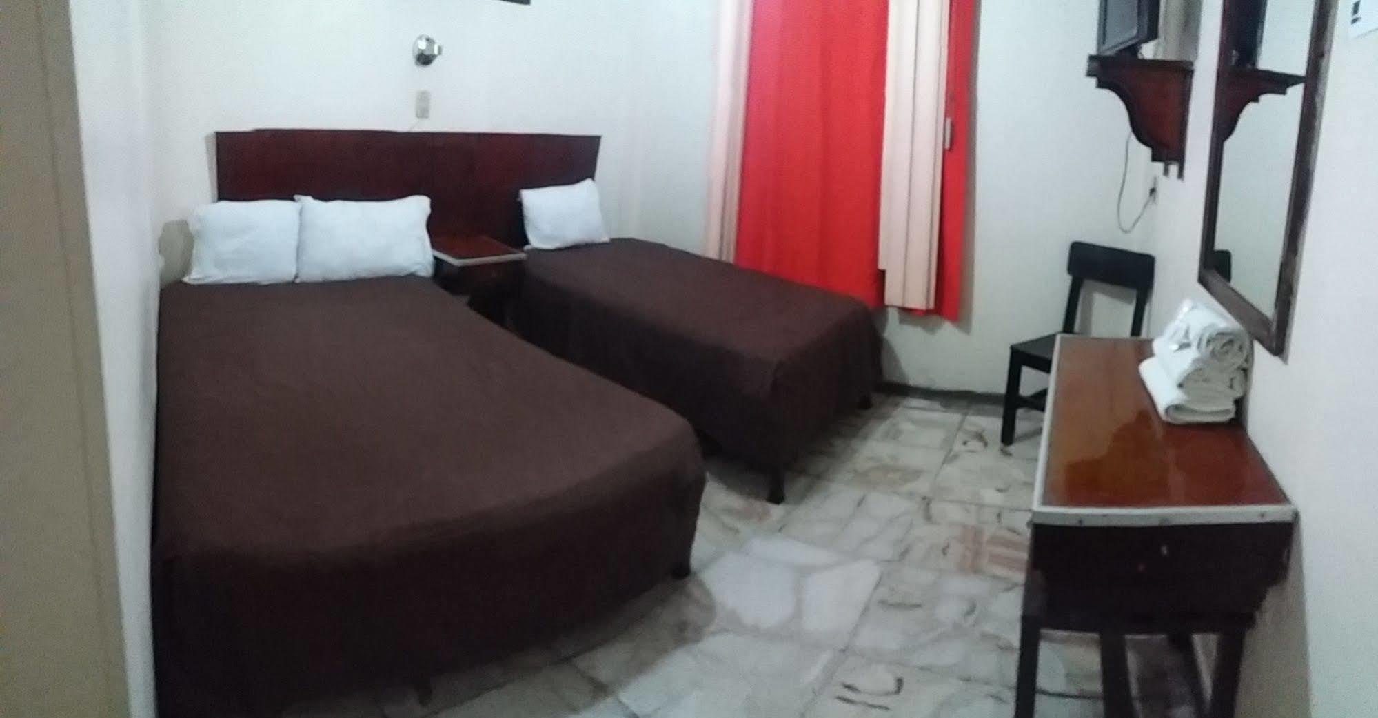 Hotel Colon De Zacatecas Kültér fotó